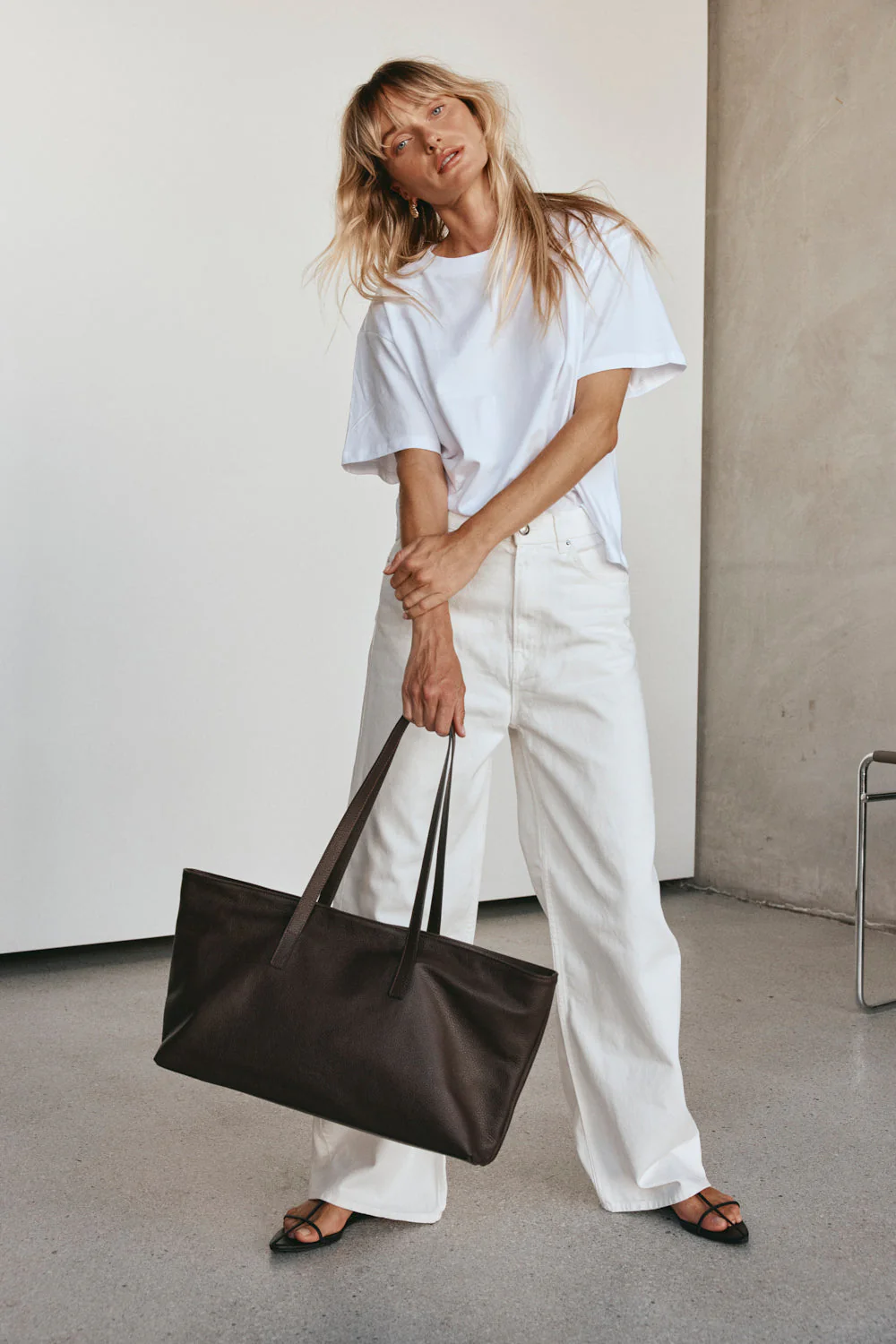 Mia Dark Chocolate Leather East West Slouchy Tote - Image 7