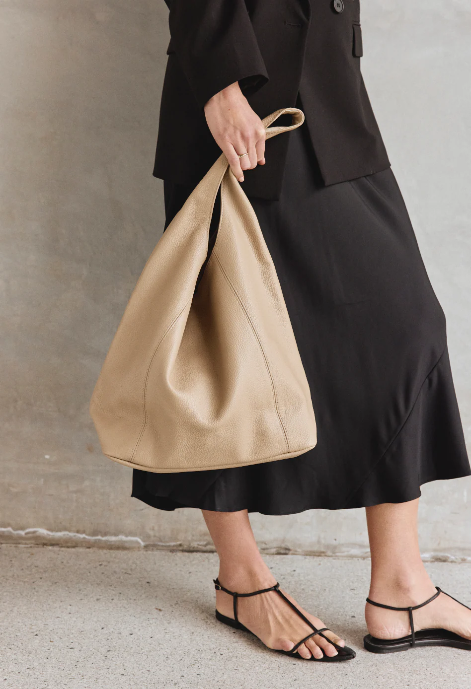 Scarlett 2.0 Beige Leather Hobo - Image 3