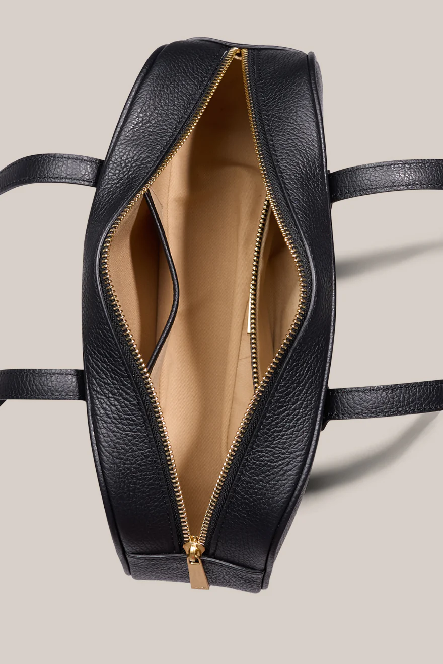 Vera Black Baguette Bag - Image 5